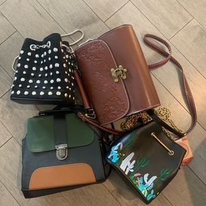 Bundle of small purses